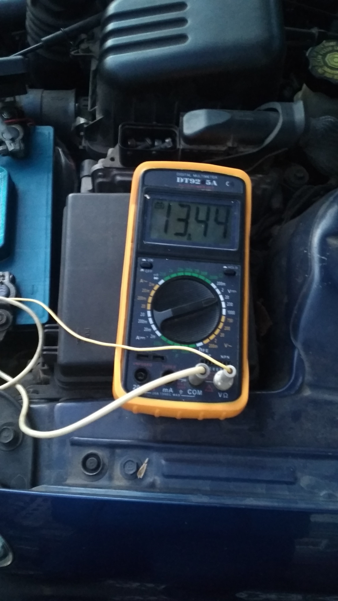 Плохо заряжается аккумулятор автомобиля: Причины плохой зарядки АКБ и ...