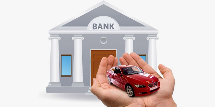 Если автомобиль в залоге, до выплаты долга он принадлежит банку.