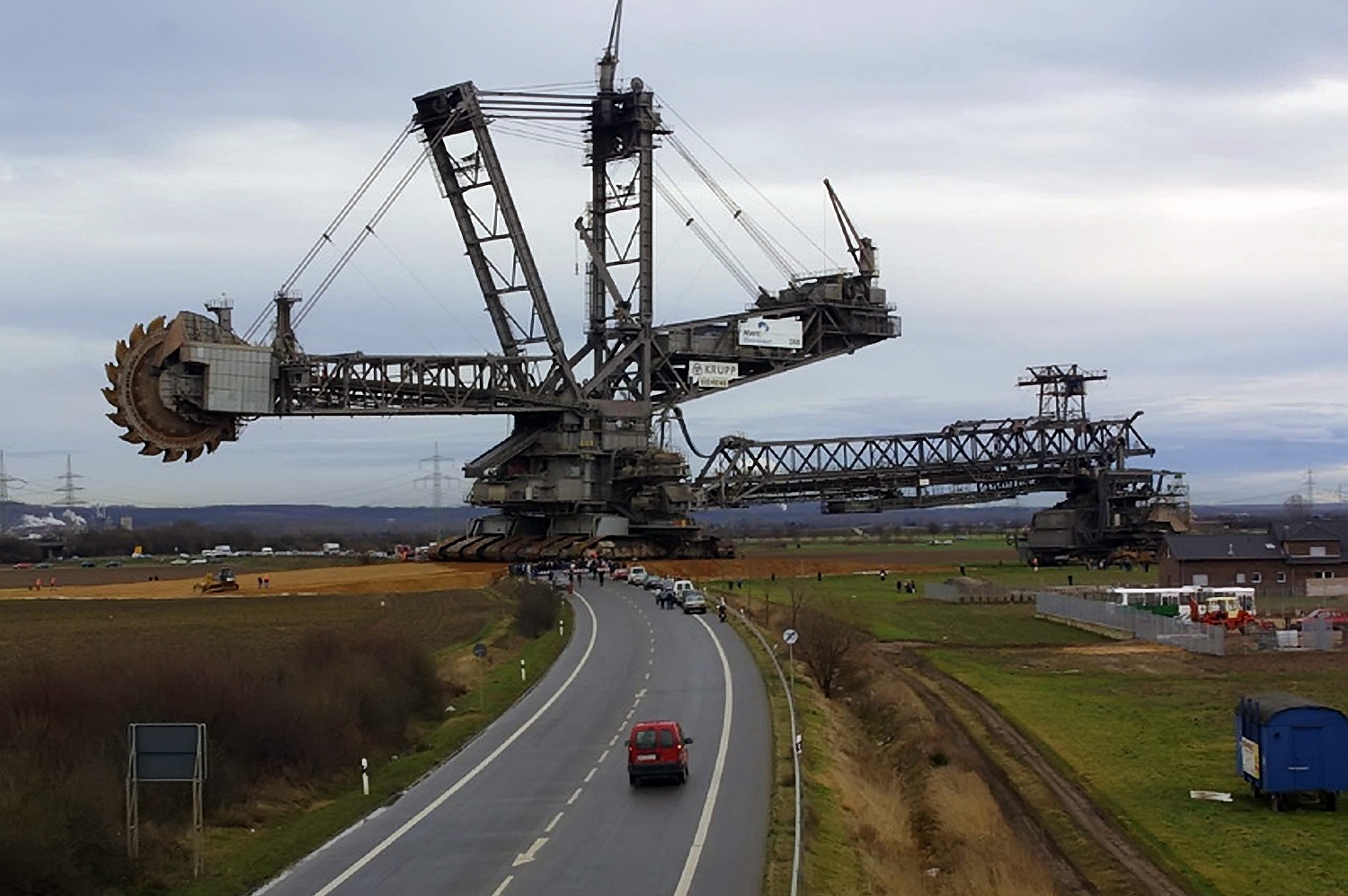 Самая большая машина в мире фото