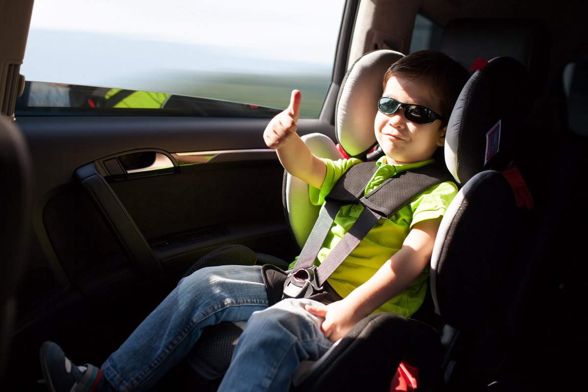 Самое безопасное место установки детского кресла в автомобиле