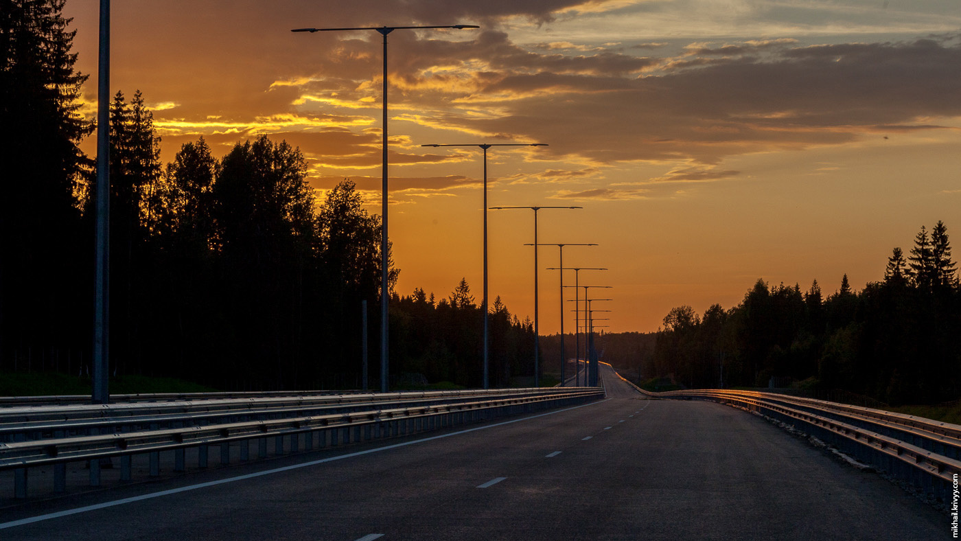 Дорогая м11. Трасса м11. Ночью м11 Москва Санкт-Петербург. Платная трасса м-11 Москва -Солнечногорск.