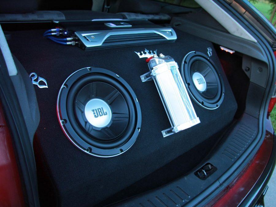 сабвуфер в машину