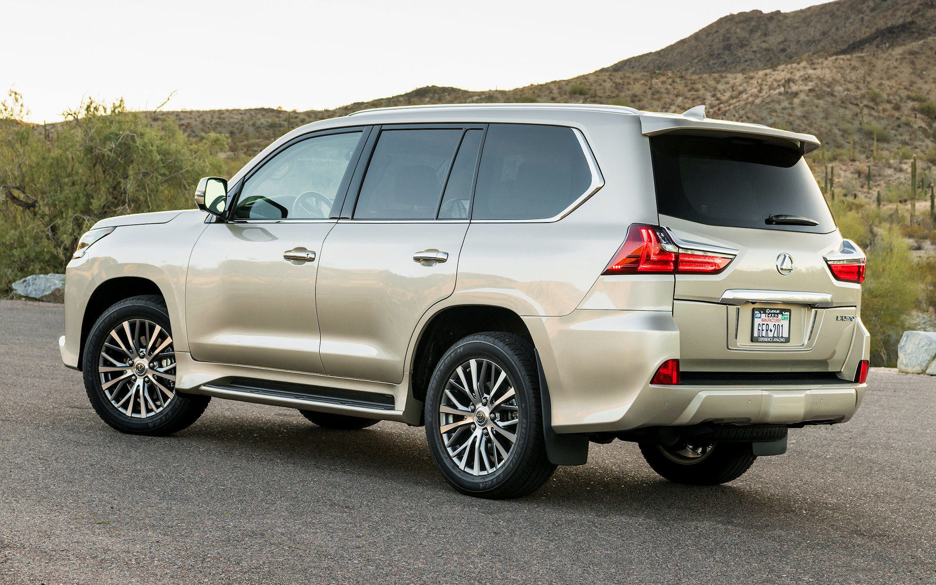 Размер лексус лх. Lexus LX 570. Lexus lx570/GX. Lexus GX 570. Lexus Lexus LX 570.